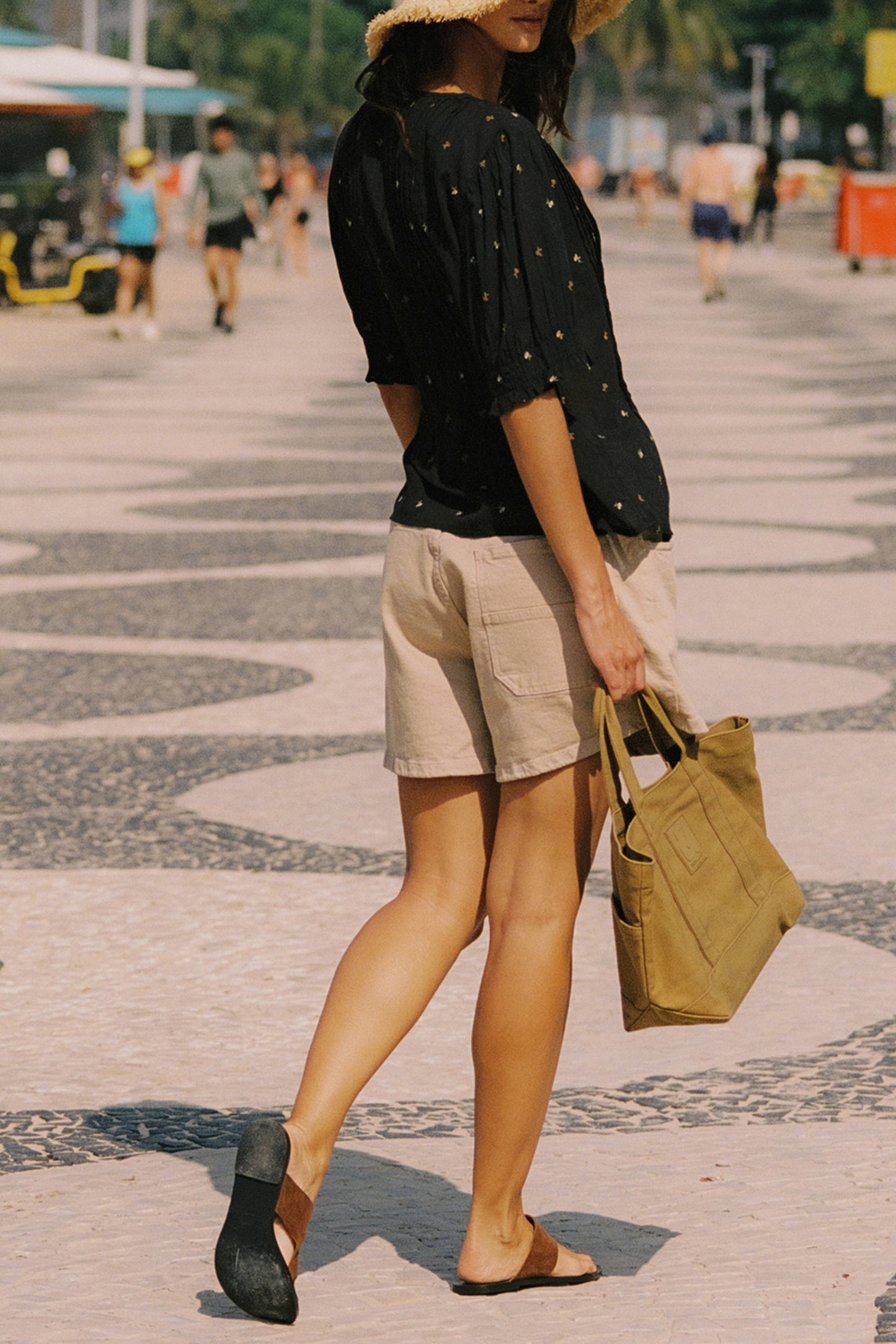 ROMANTIC FLORAL EMBROIDERED SHIRT