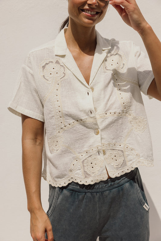 CAMISA BORDADOS PERFORADOS 2