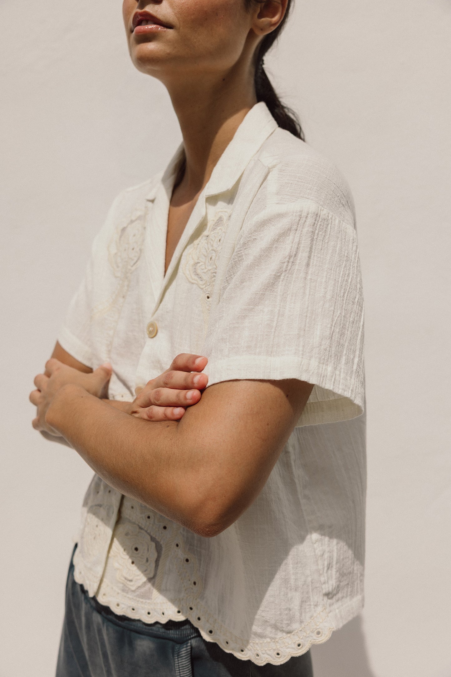 CAMISA BORDADOS PERFORADOS