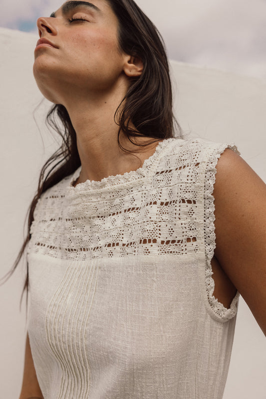 [CL] LACE-TRIMMED CROCHET SHIRT 1
