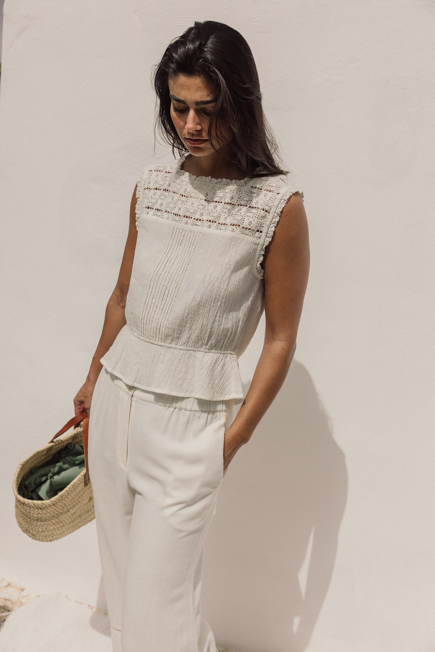 TOP EN CROCHET ET DENTELLE