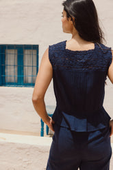 TOP CON CROCHET Y PUNTILLAS