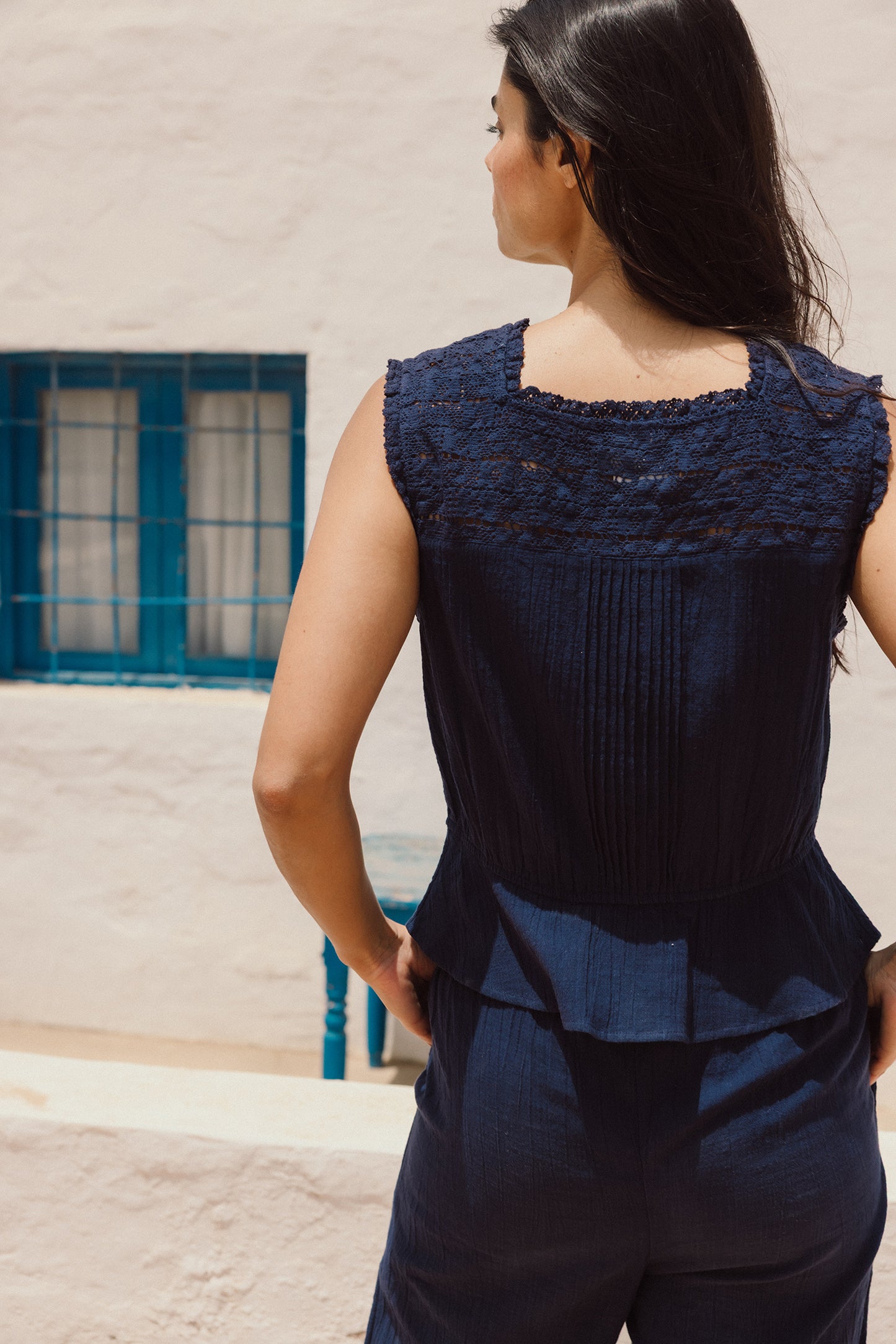 TOP CON CROCHET Y PUNTILLAS