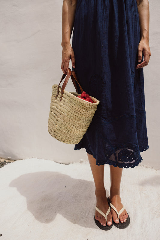 ROBE AMPLE À BRODERIES 3