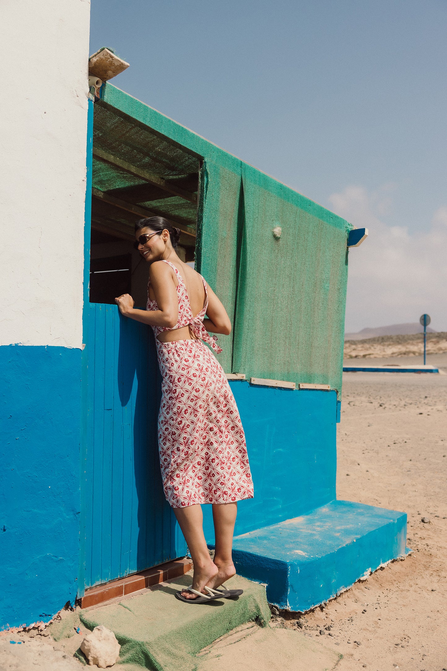 ROBE À DOS OUVERT