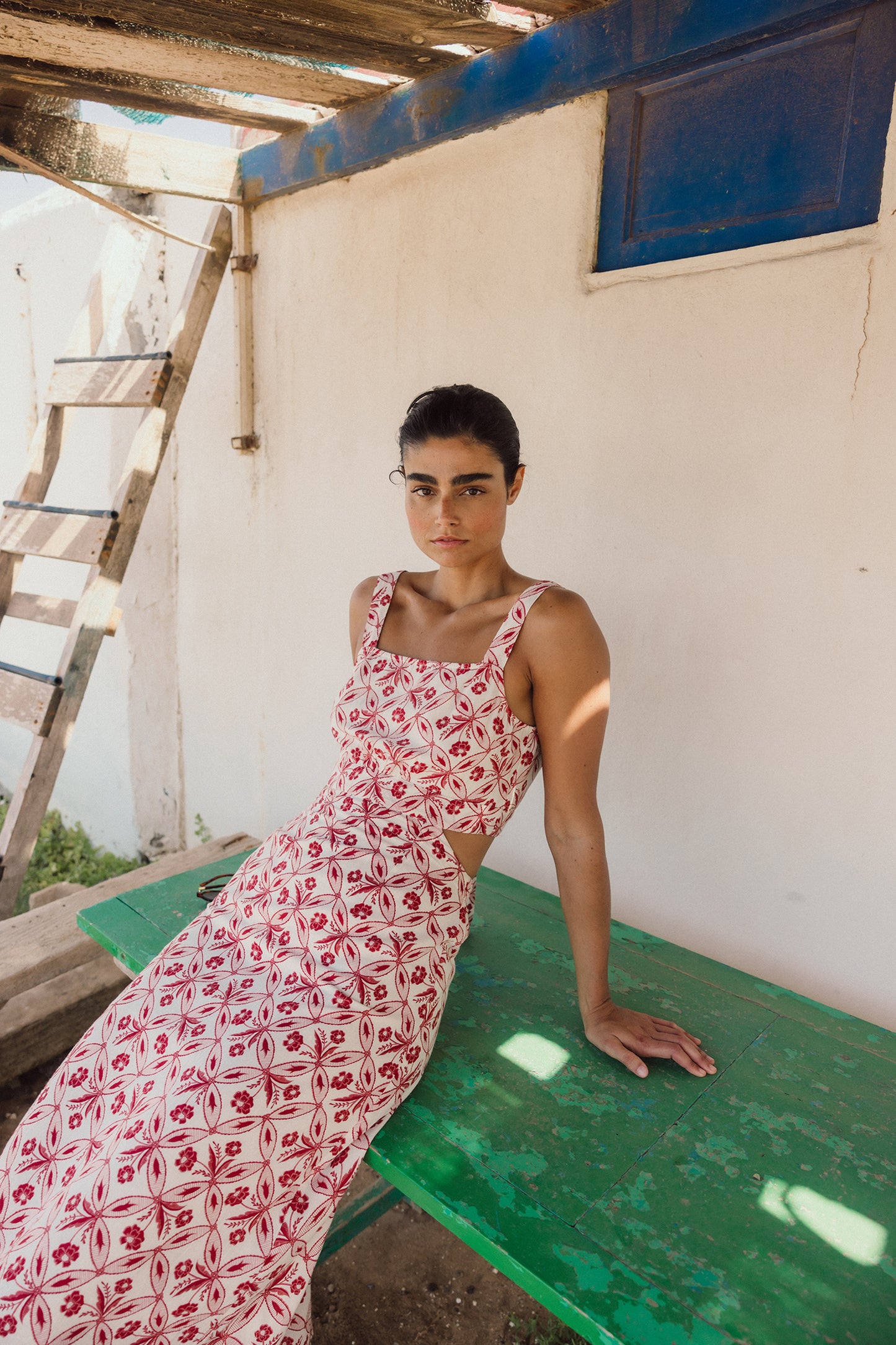 ROBE À DOS OUVERT