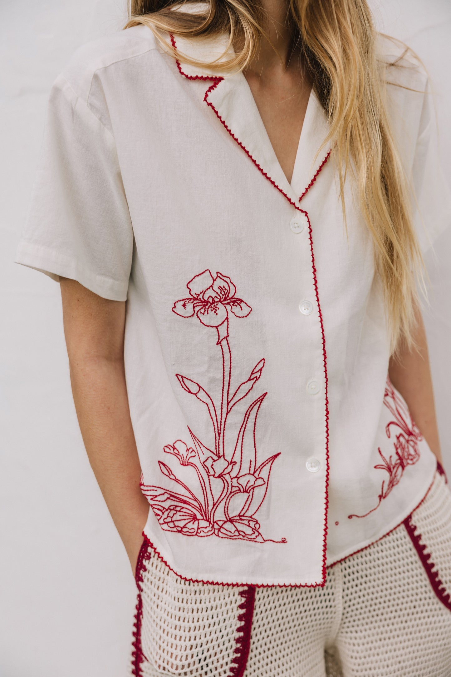 CAMISA CON MAXI BORDADOS
