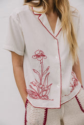 CAMISA CON MAXI BORDADOS