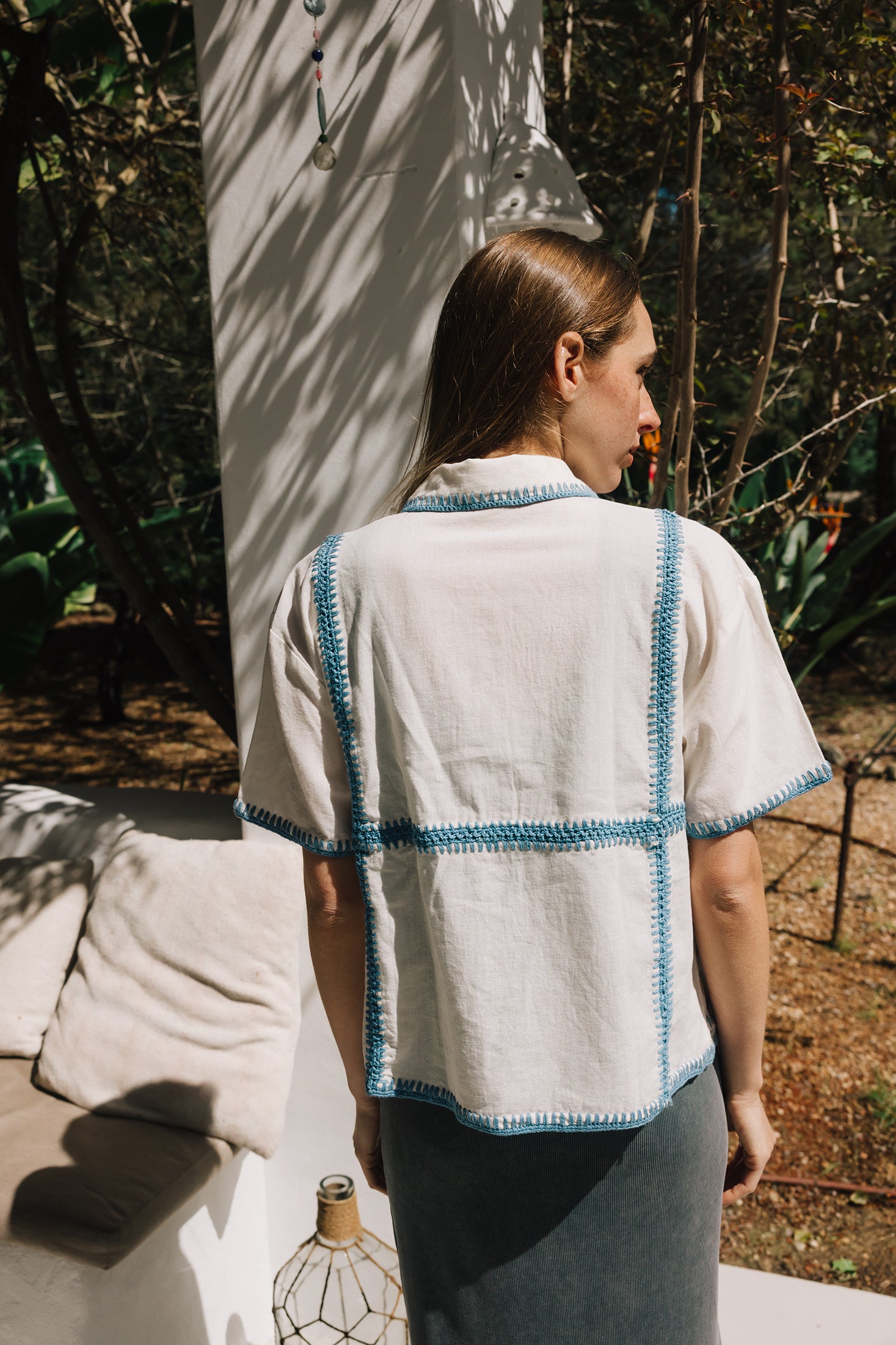 FLORAL EMBROIDERED SHIRT | INDI&COLD