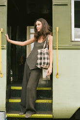 TOP LINO BAJO ASIMÉTRICO