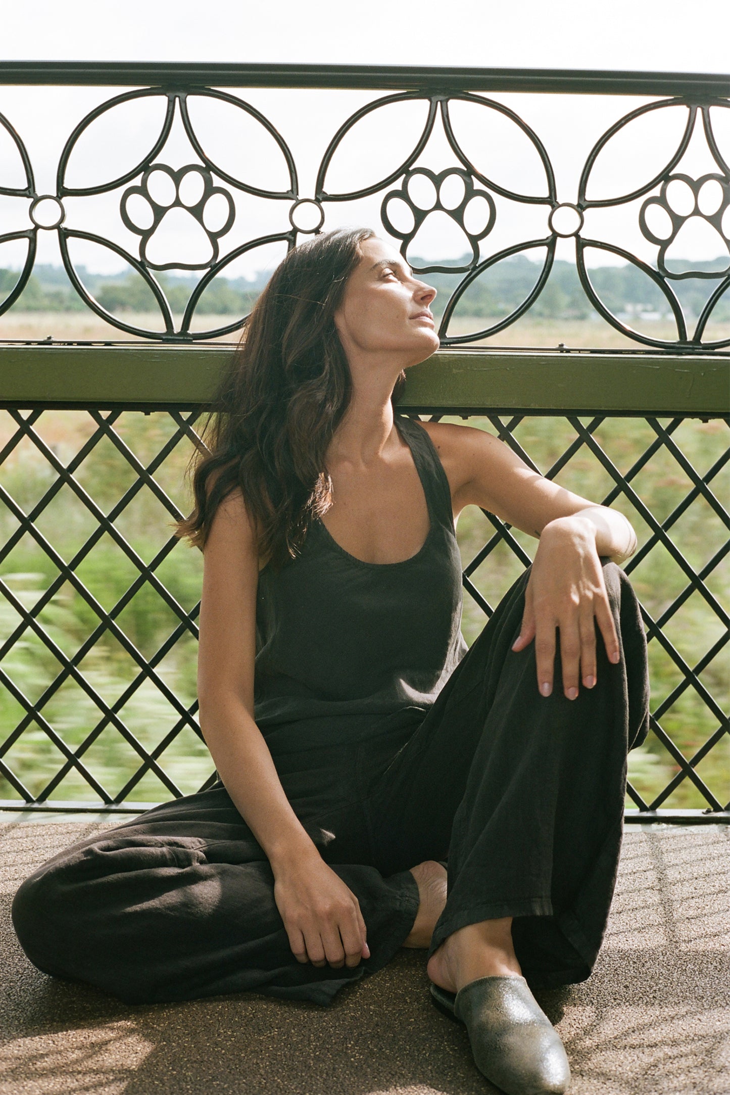 LINEN TOP WITH ASYMMETRICAL HEM