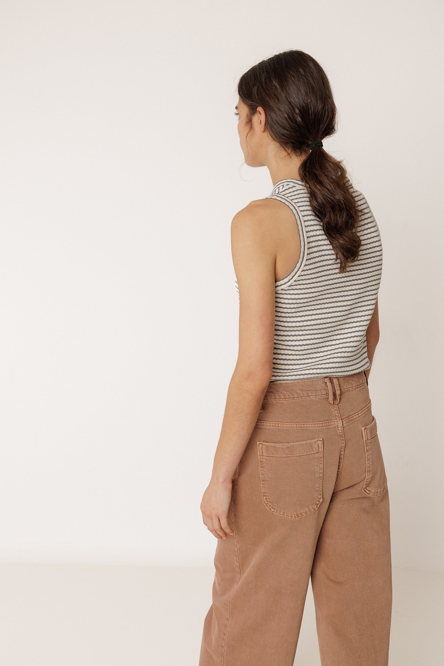 STRIPED RIBBED HALTER TEE