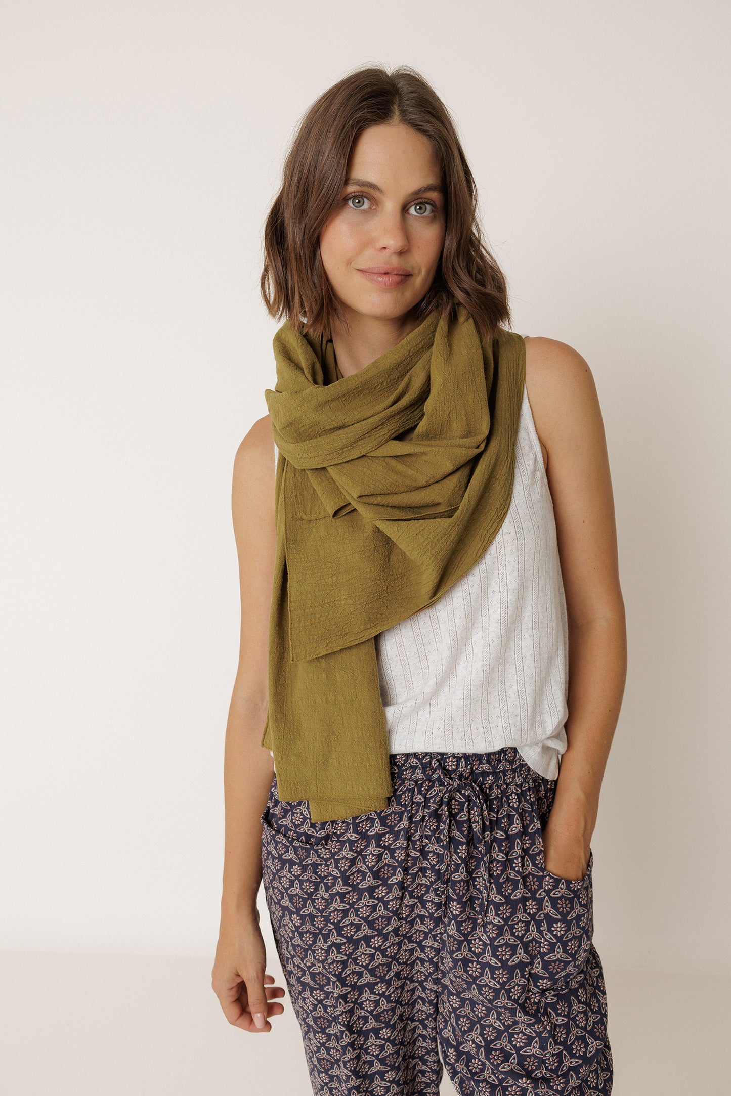 COTTON-TEXTURED SCARF