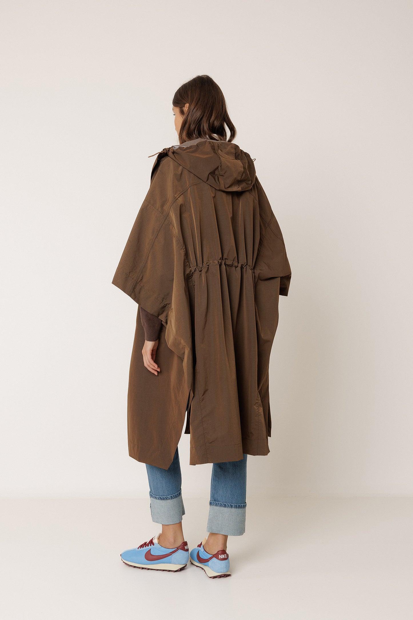 WATERPROOF RAINCOAT / CAPE