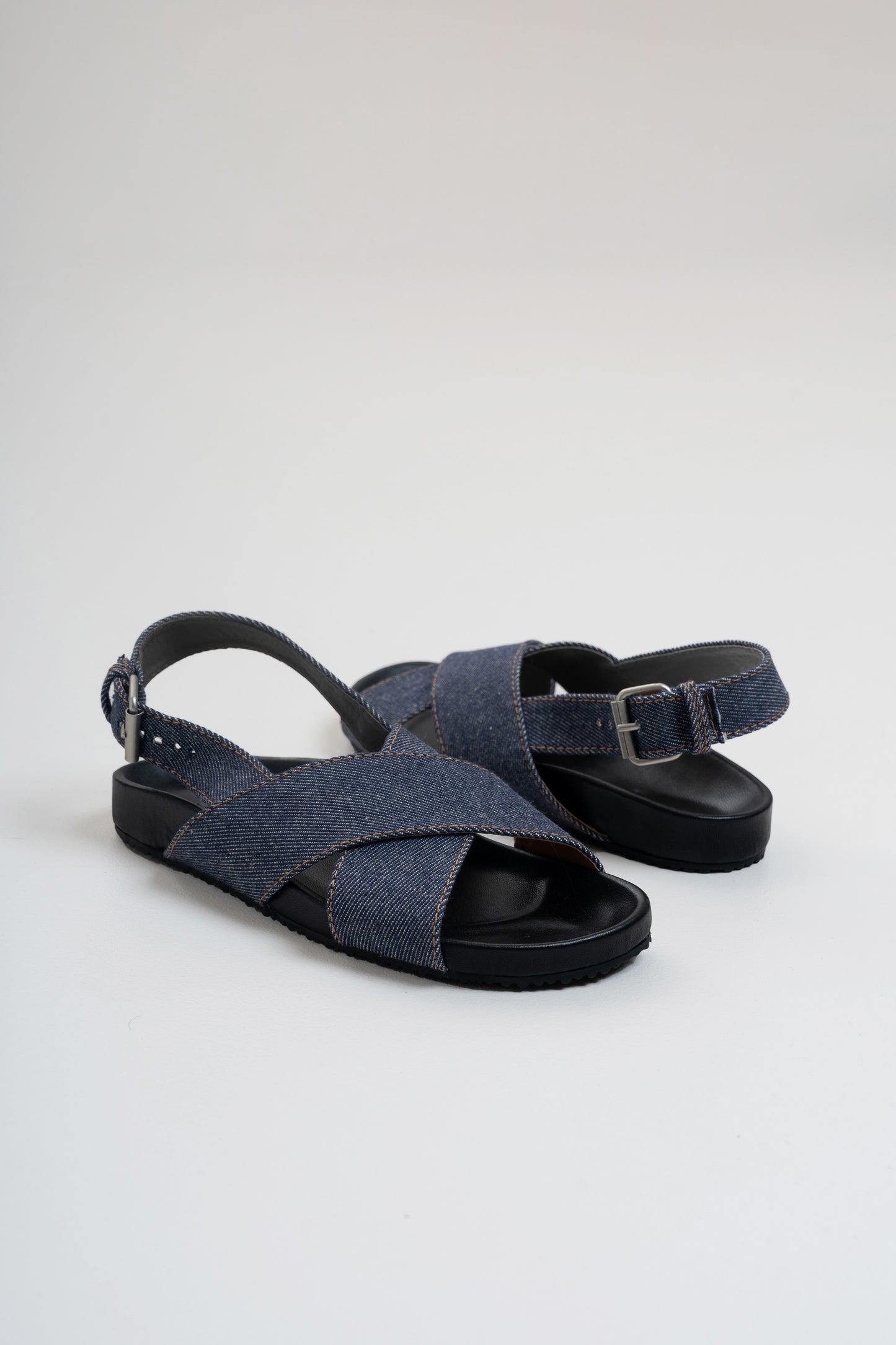 SANDALES CROISÉES EN JEAN