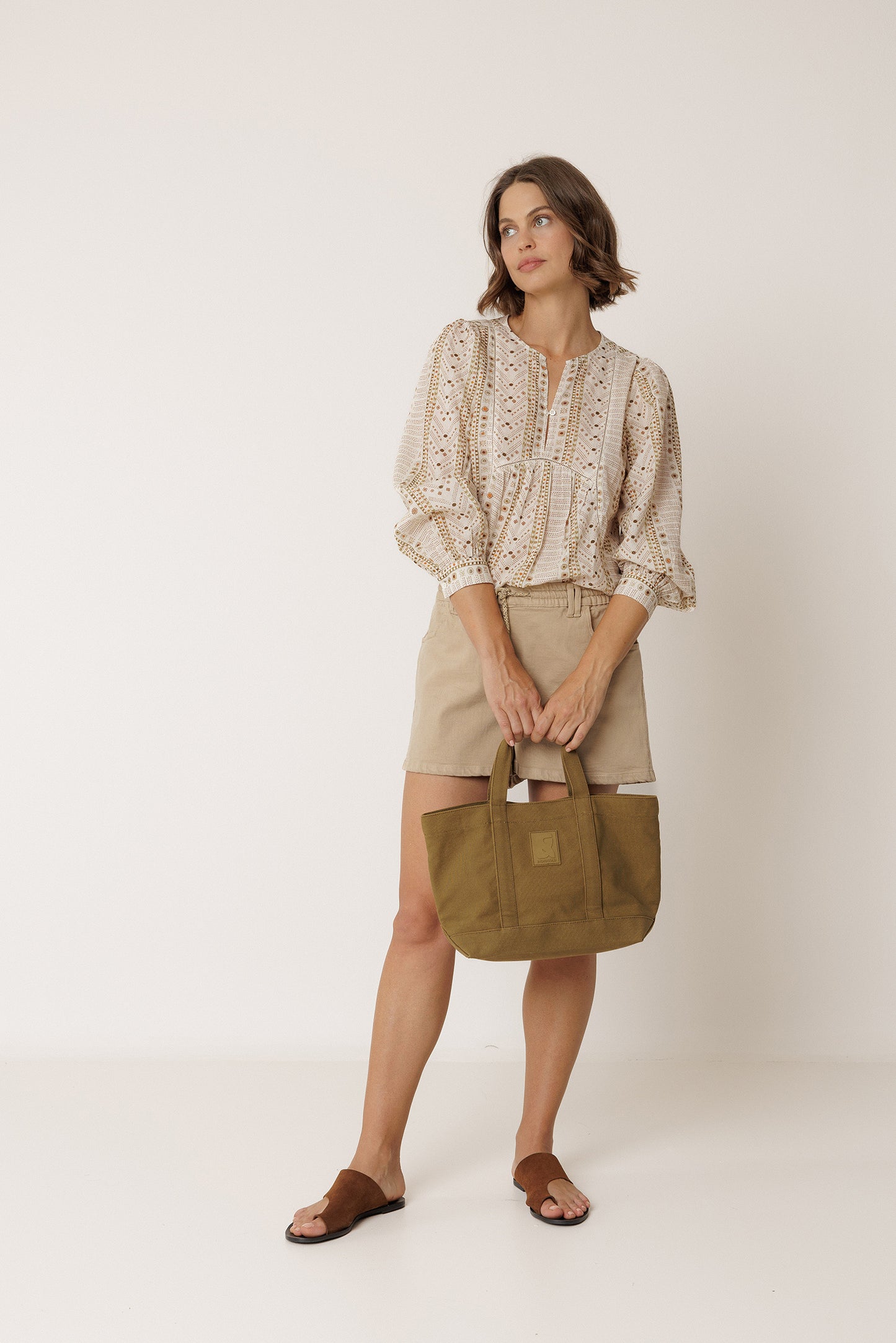 BLOUSE DÉTAILS JOURS ÉCHELLES