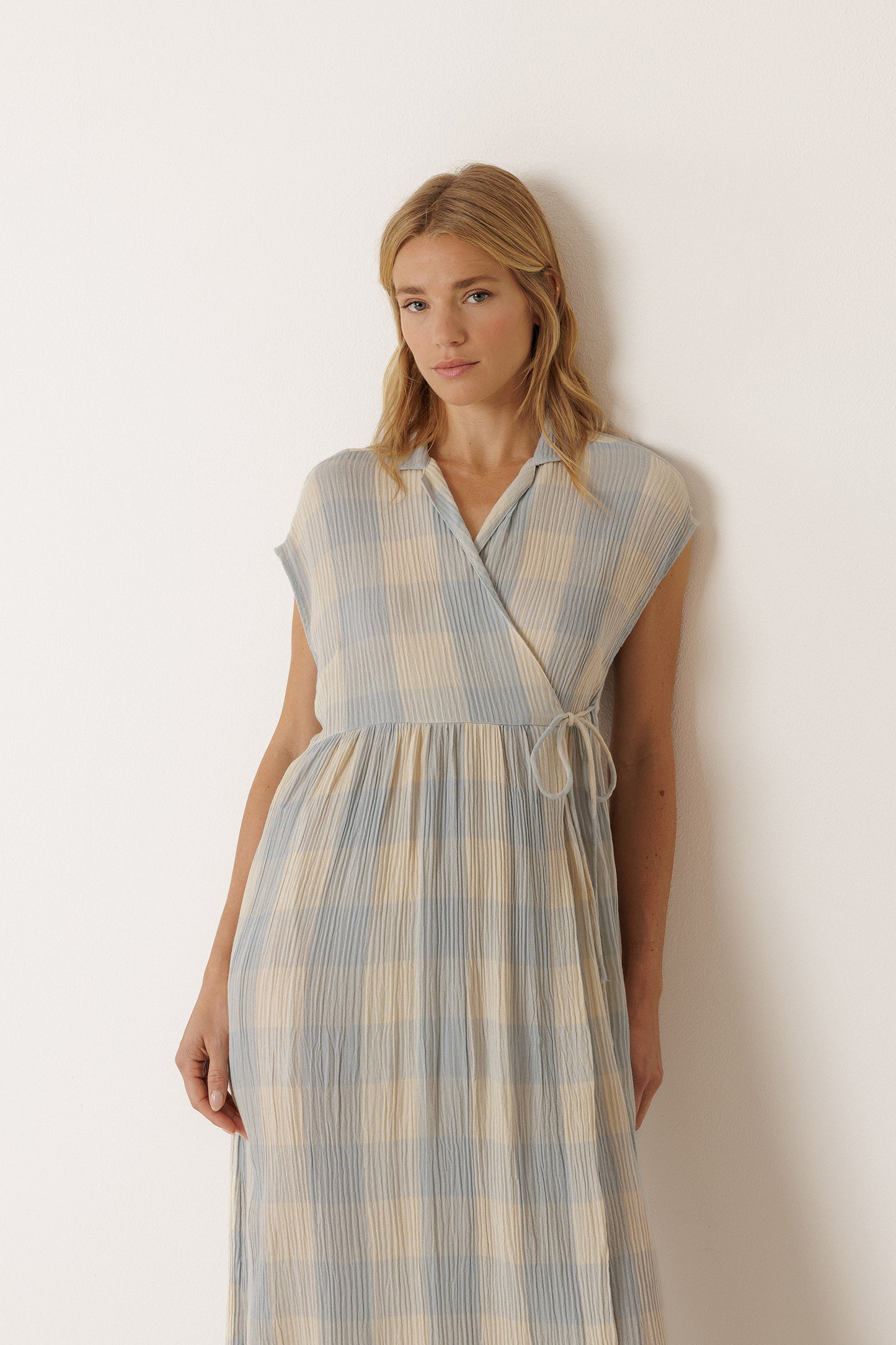 CROSSOVER GINGHAM DRESS