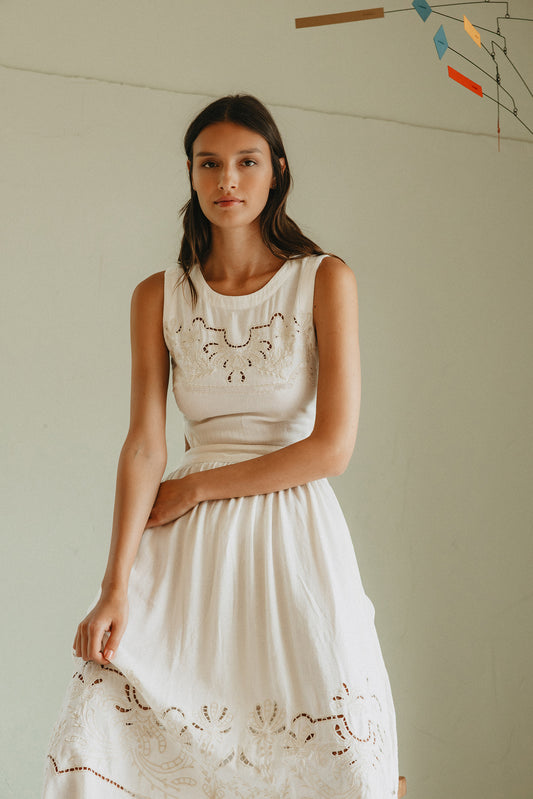 EMBROIDERED-DETAIL DRESS 2