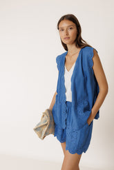 FLORAL EMBROIDERY TOP