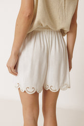 SCALLOPED EMBROIDERY SHORT