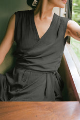 CAMISA SATINADA CON LAZADA