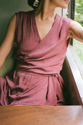 CAMISA SATINADA CON LAZADA