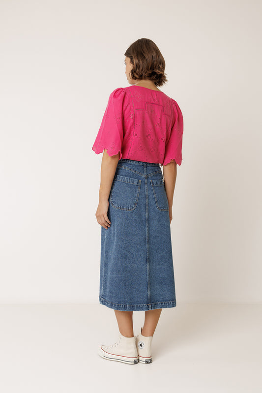 BOXY SHIRT WITH SCHIFFLI EMBROIDERY 4