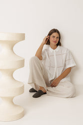 CHEMISE EN POPELINE ET DENTELLE