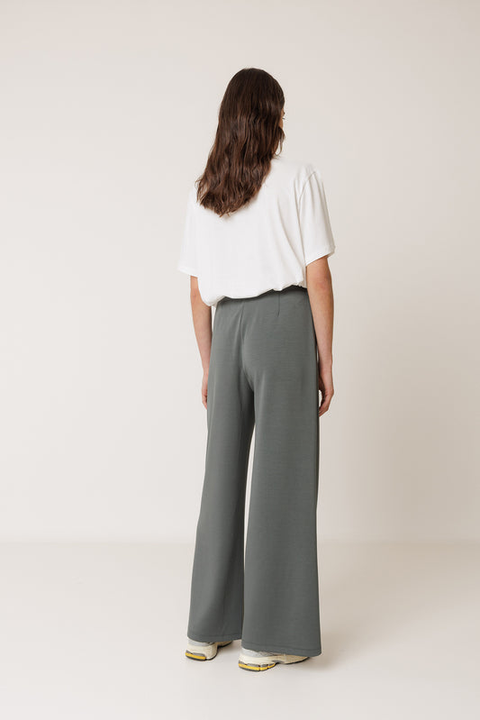 FLOWY MODAL PANT 2