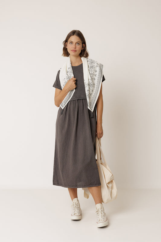 ETHNIC-EMBROIDERY SCARF 2