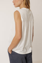 CAMISETA COMBINADA BORDADA
