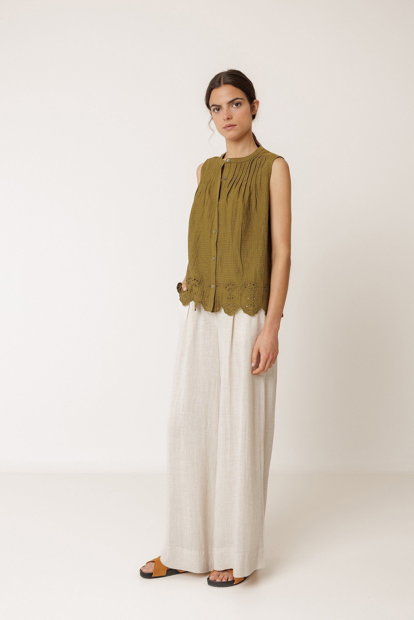 CAMISETA COMBINADA BORDADA