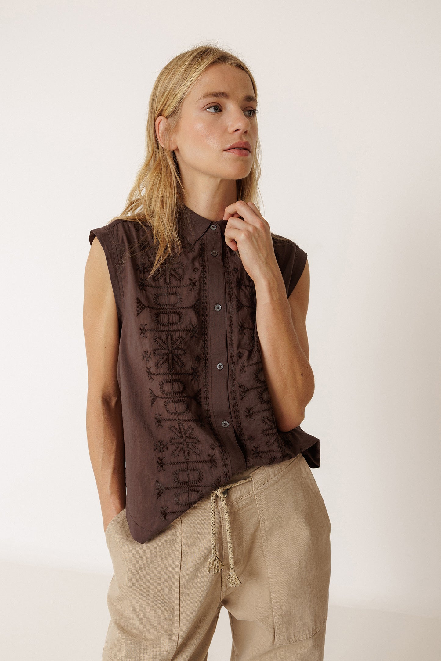 COMBINATION EMBROIDERED TEE